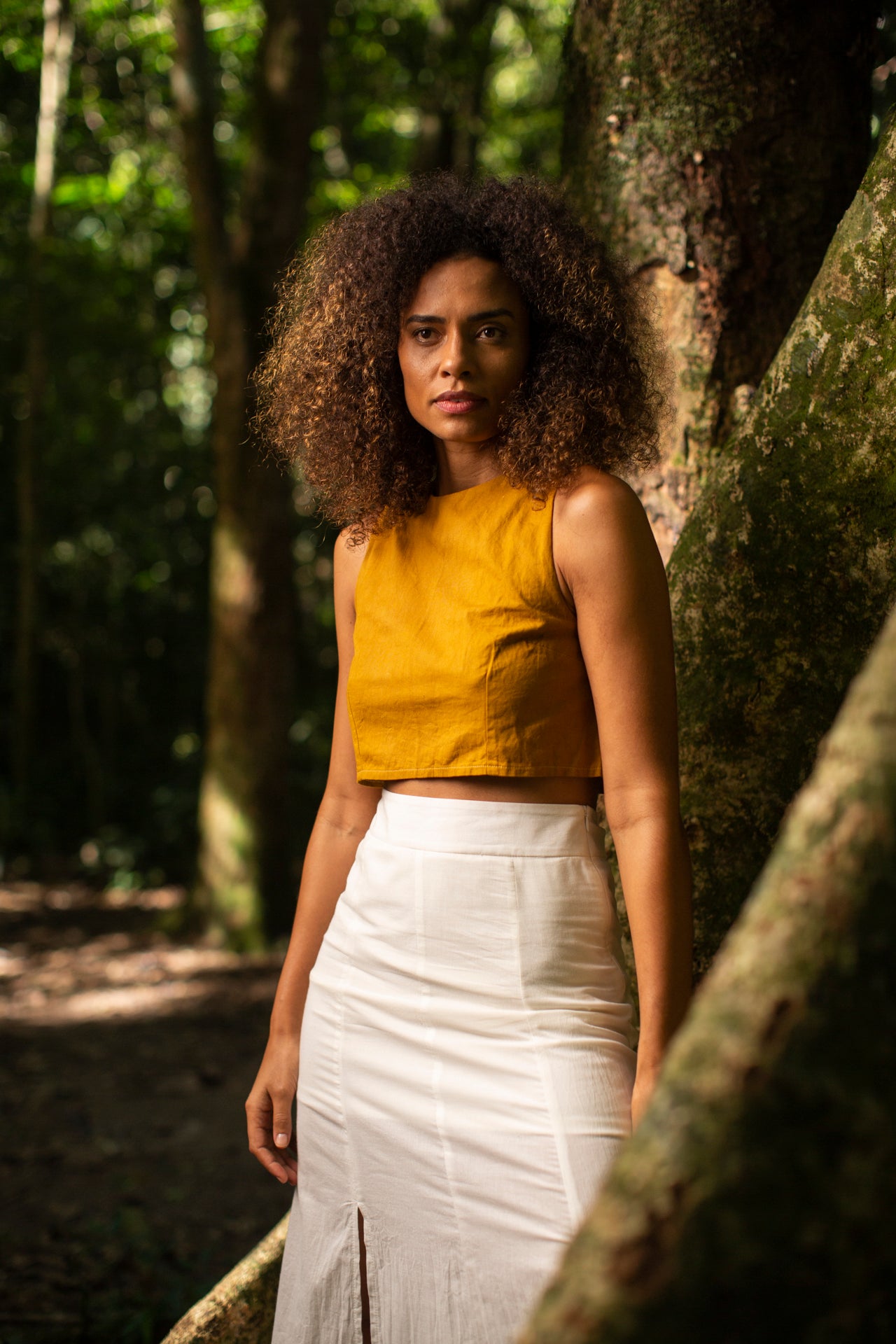 Cropped Amarelo Açafrão da Terra em algodão orgânico